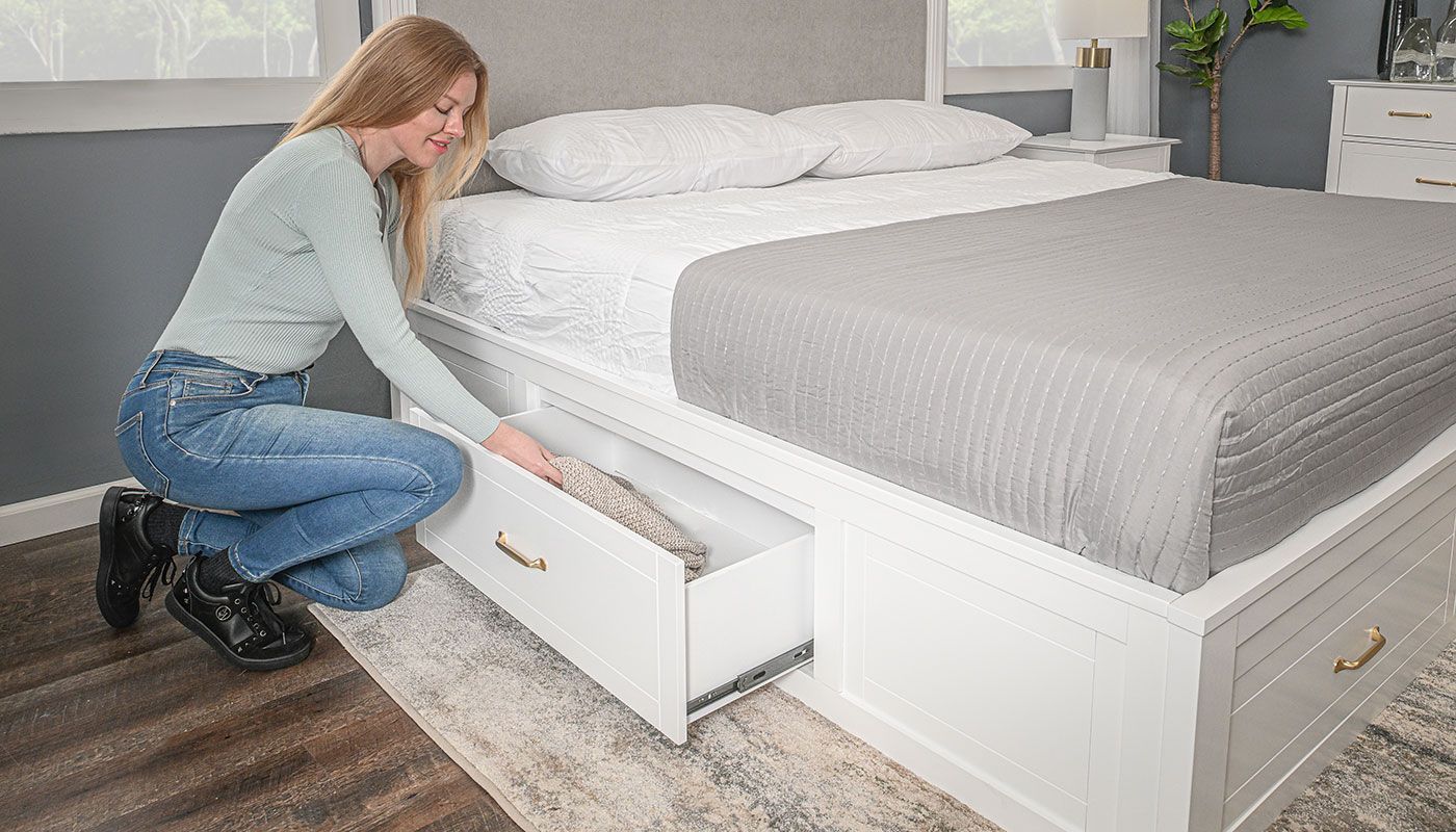 Walker White Full Bed
