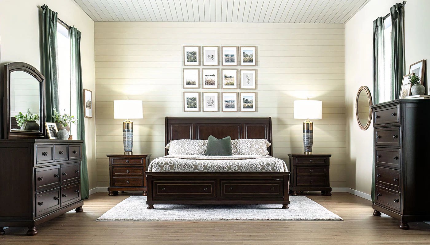 St. James Queen Set