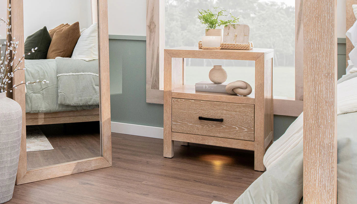 Ember Upholstery Queen Set