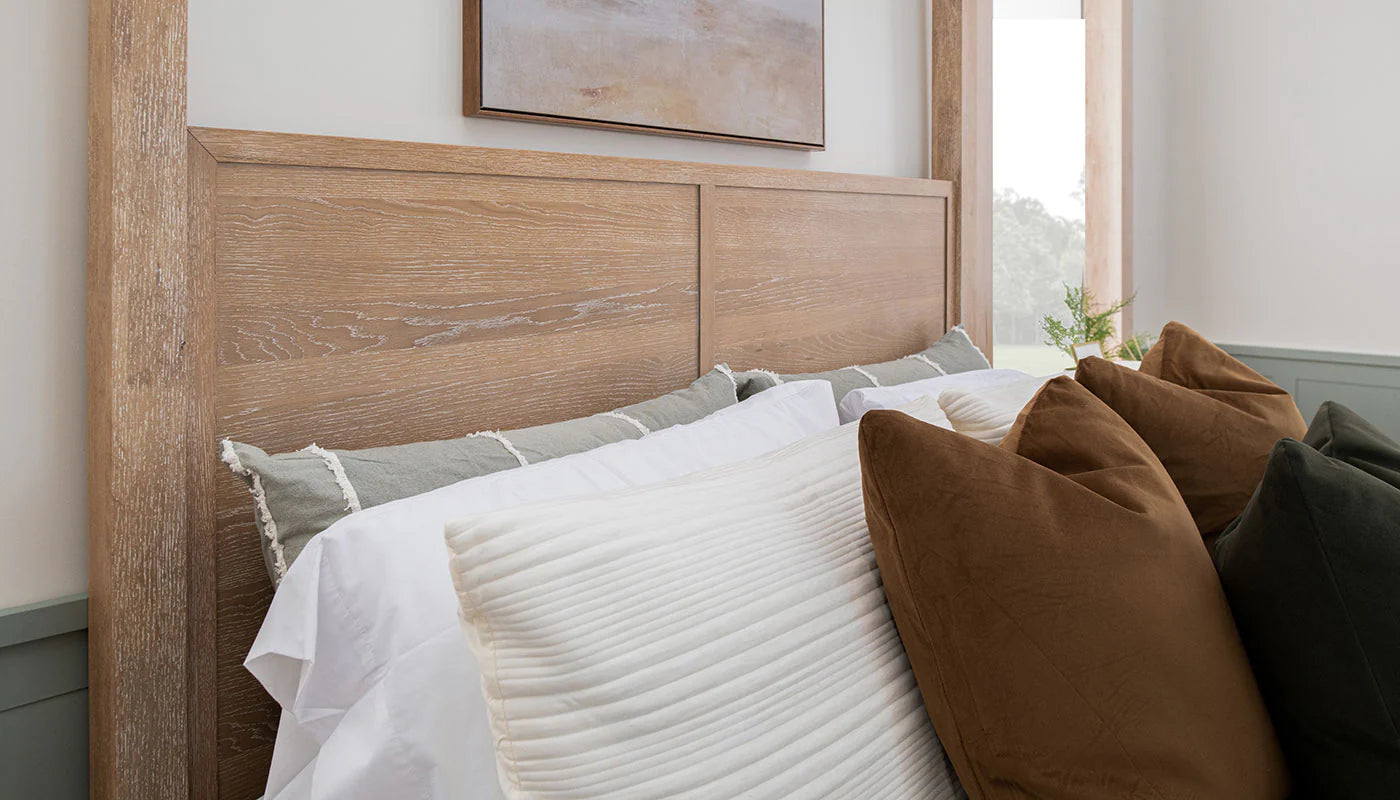 Ember Canopy Bed