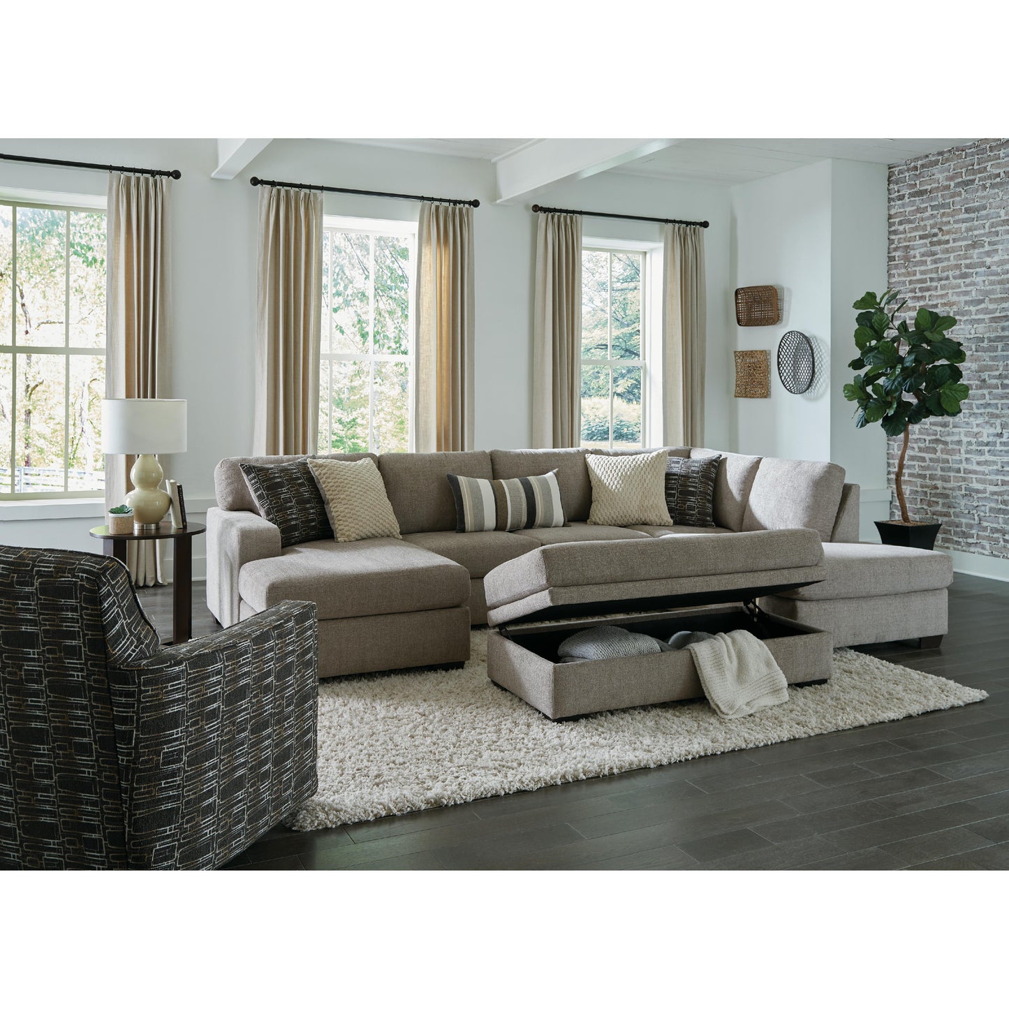 Bianca 3pc. Sectional & Ottoman