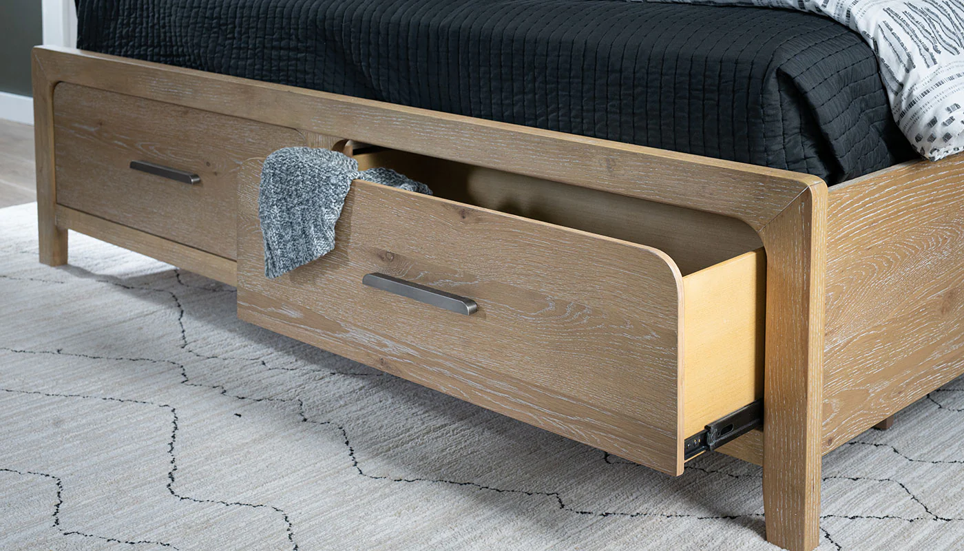 Charlie King Bed